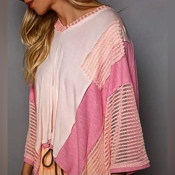 *STEAL* New POL Pink and Peach oversized v-neck top - Picture 2 of 4